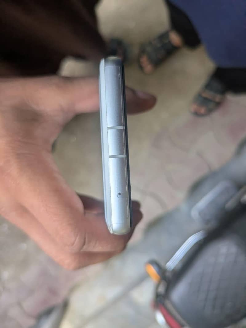 Google Pixel 7a 3