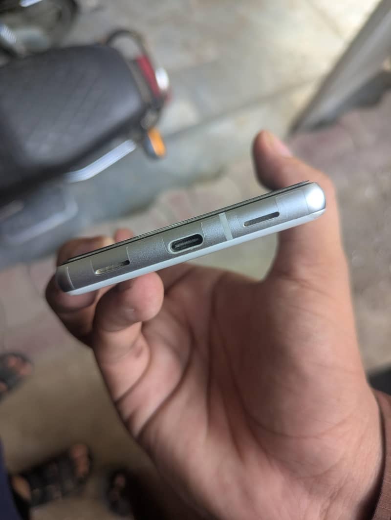 Google Pixel 7a 4