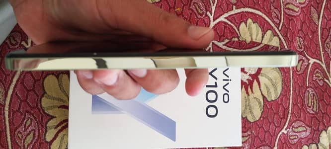 Vivo Y100