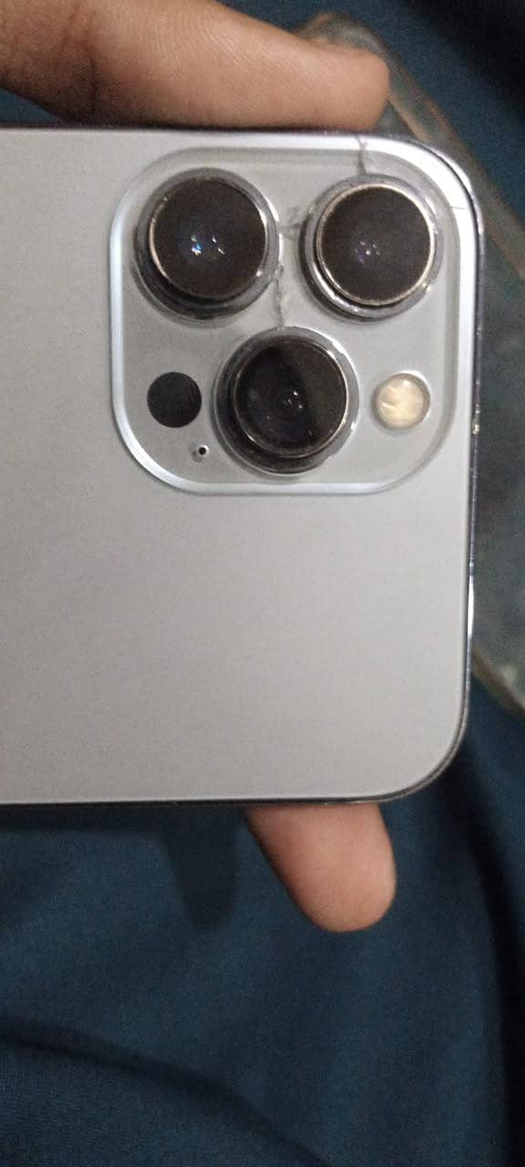Apple iPhone 13 Pro Max 5
