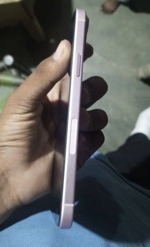 Apple iPhone 15 plus 2