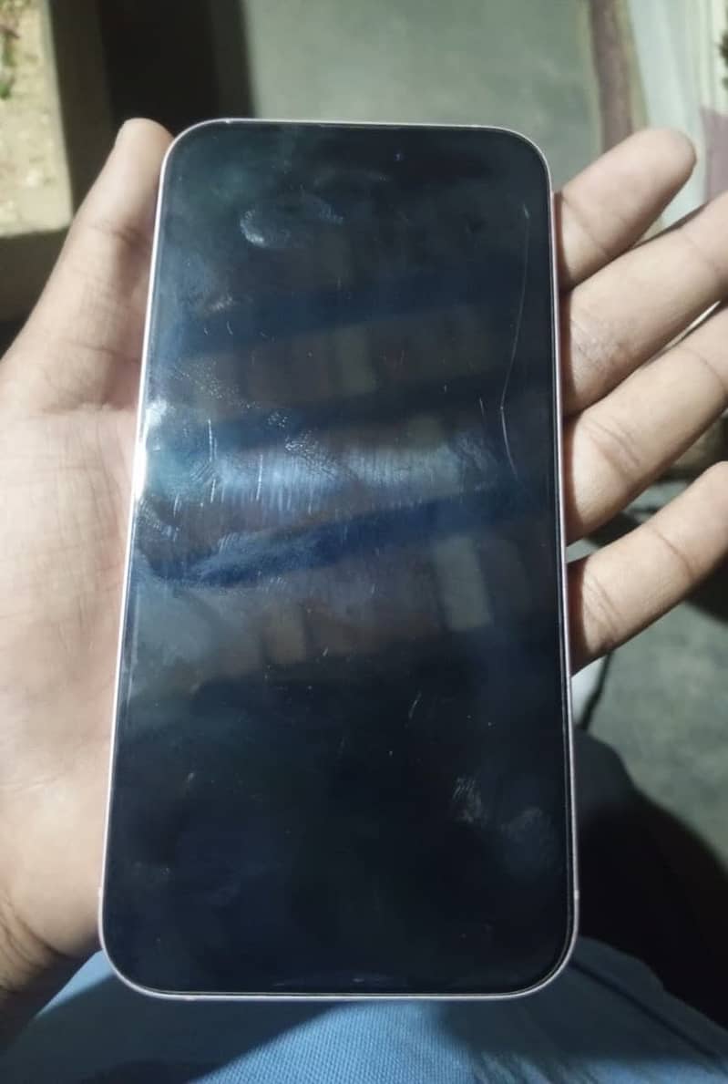 Apple iPhone 15 plus 6
