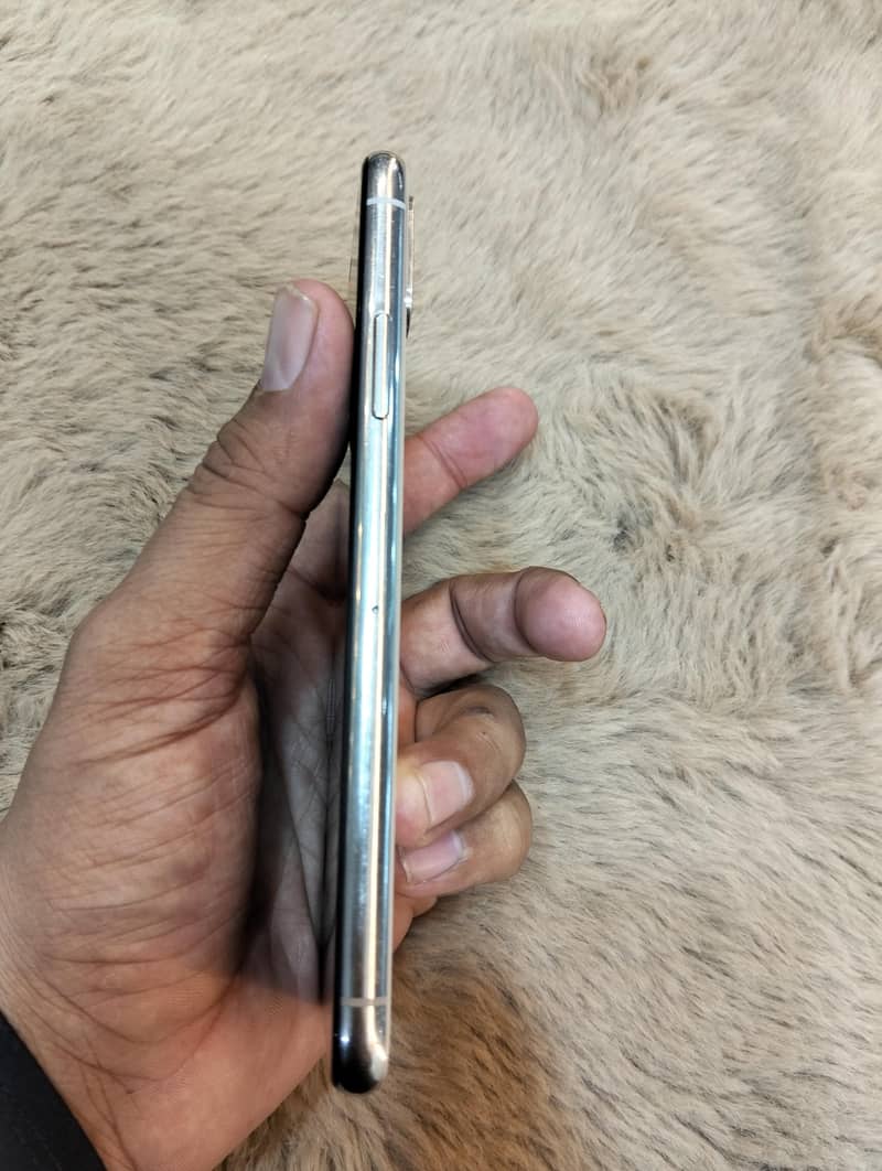 Apple iPhone X 2