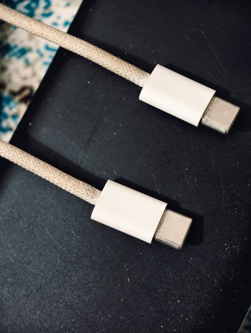 iphone original cable 1