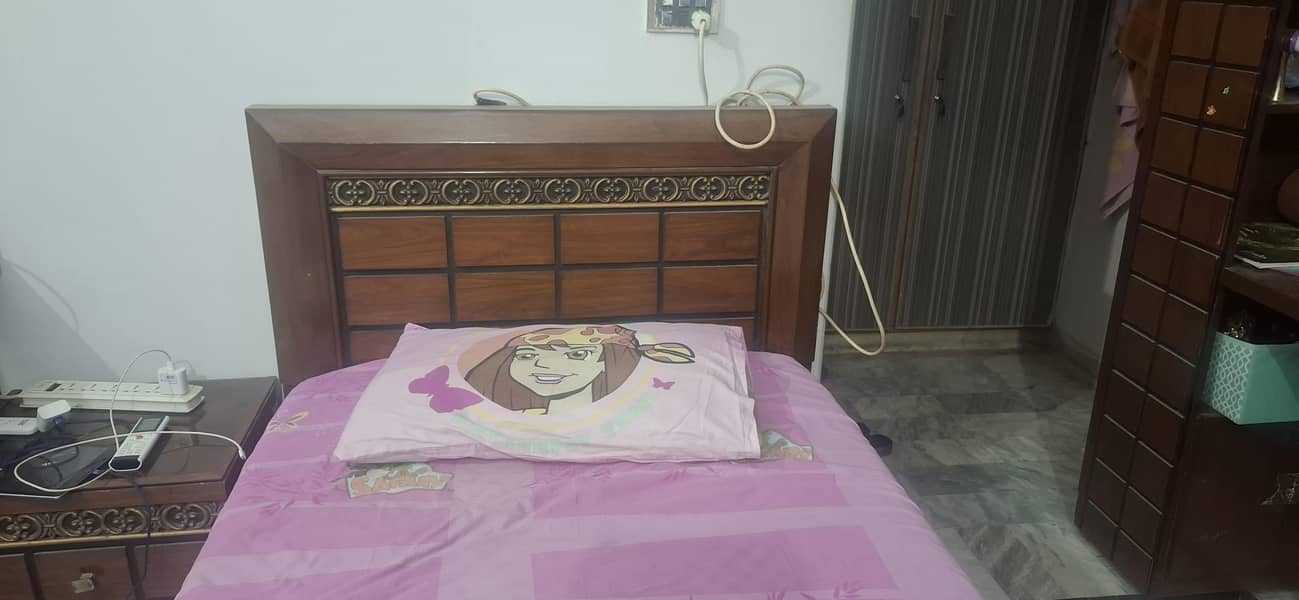 single bed 0
