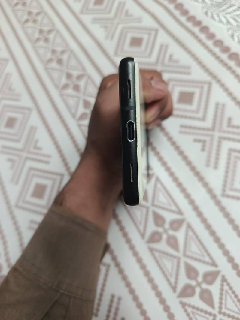 Google Pixel 6a 1