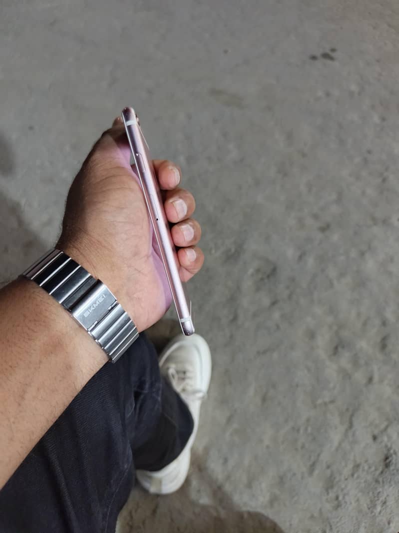 Apple iPhone 6S 5