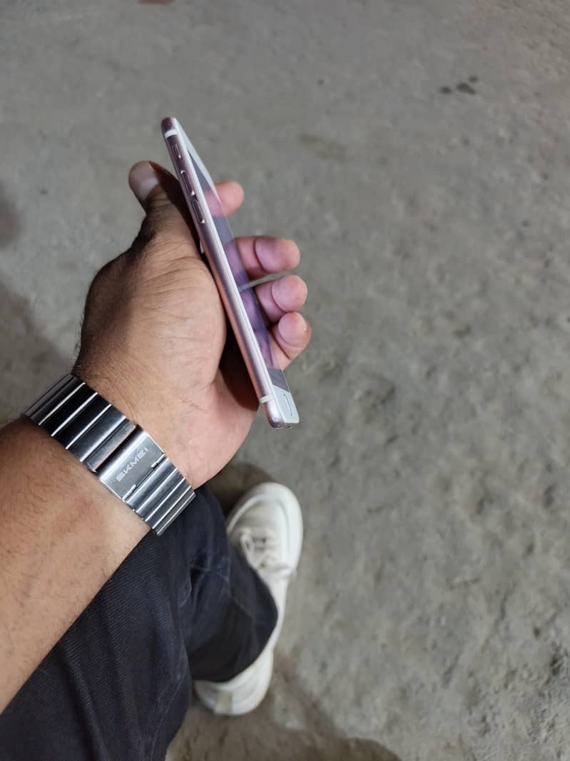 Apple iPhone 6S 6