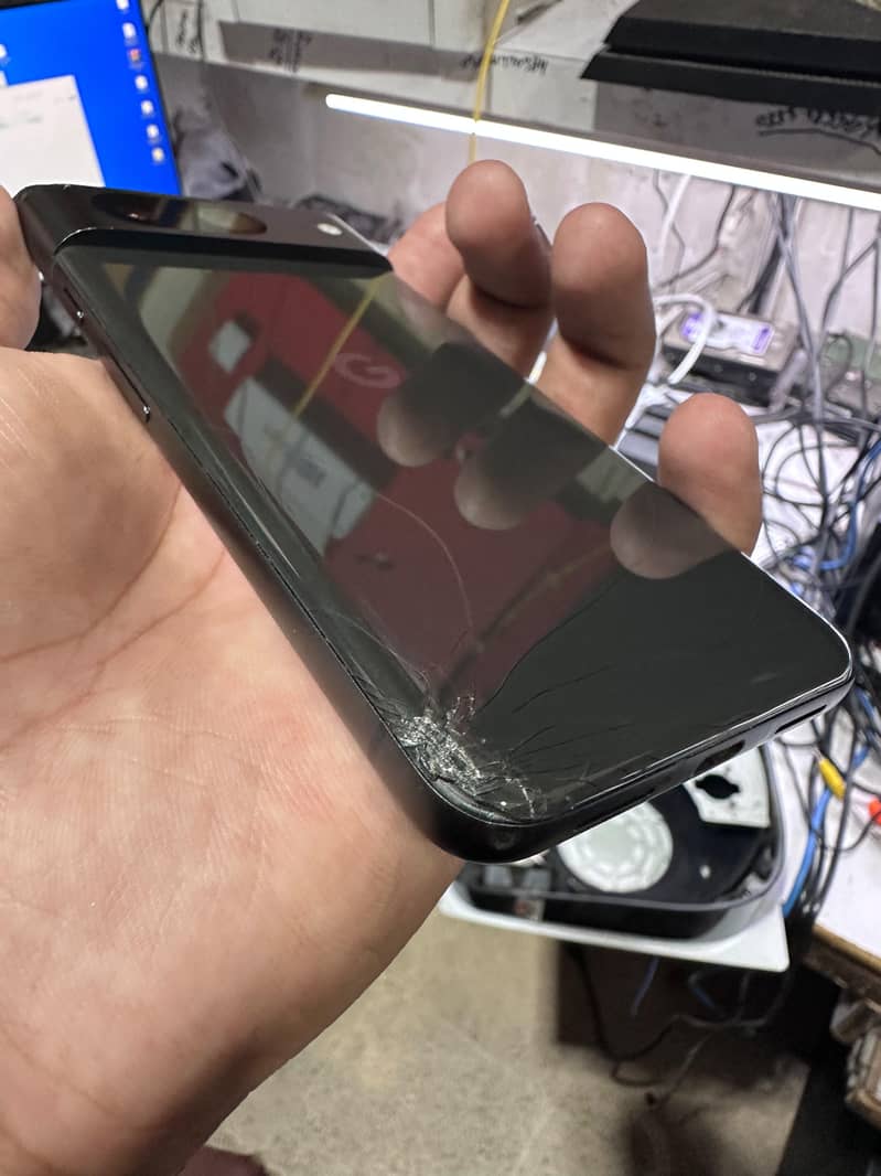 Google Pixel 8 5