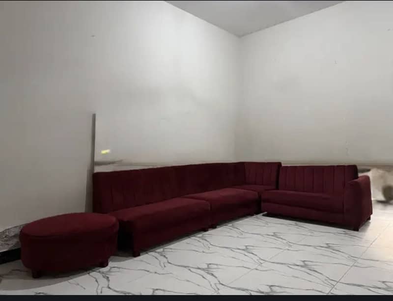 L-Shaped sofa 0