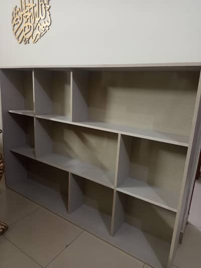 bookshelf