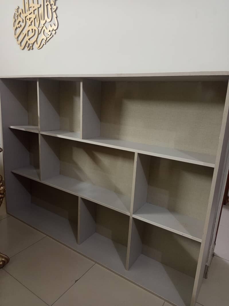 bookshelf 0