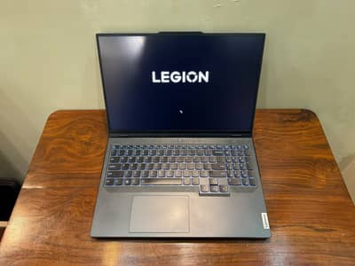 LENOVO  LEGION 5 PRO RTX4070 RYZEN7 7745HX 2.5k 165hz Gaming laptop