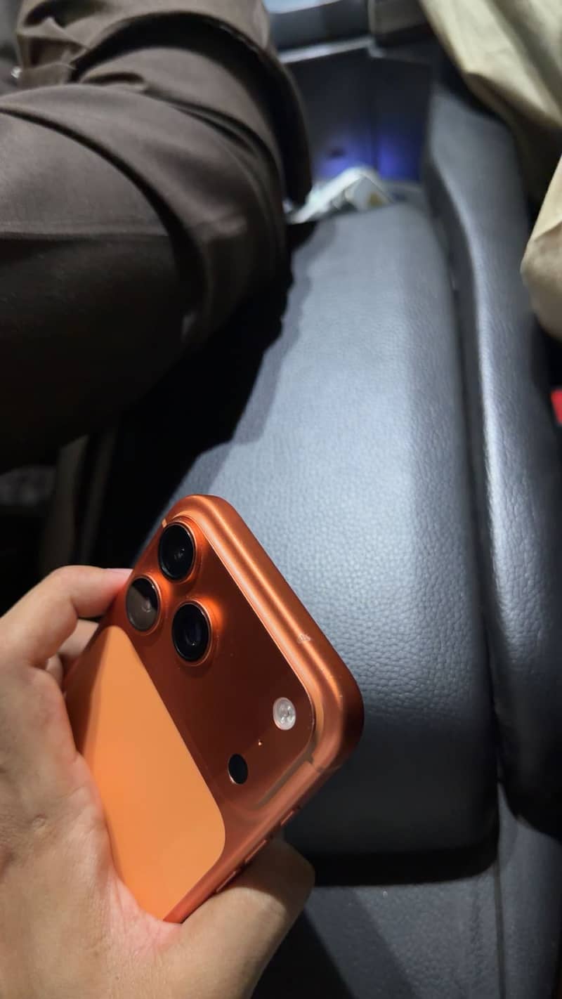 Apple iPhone 17 Pro Max 3