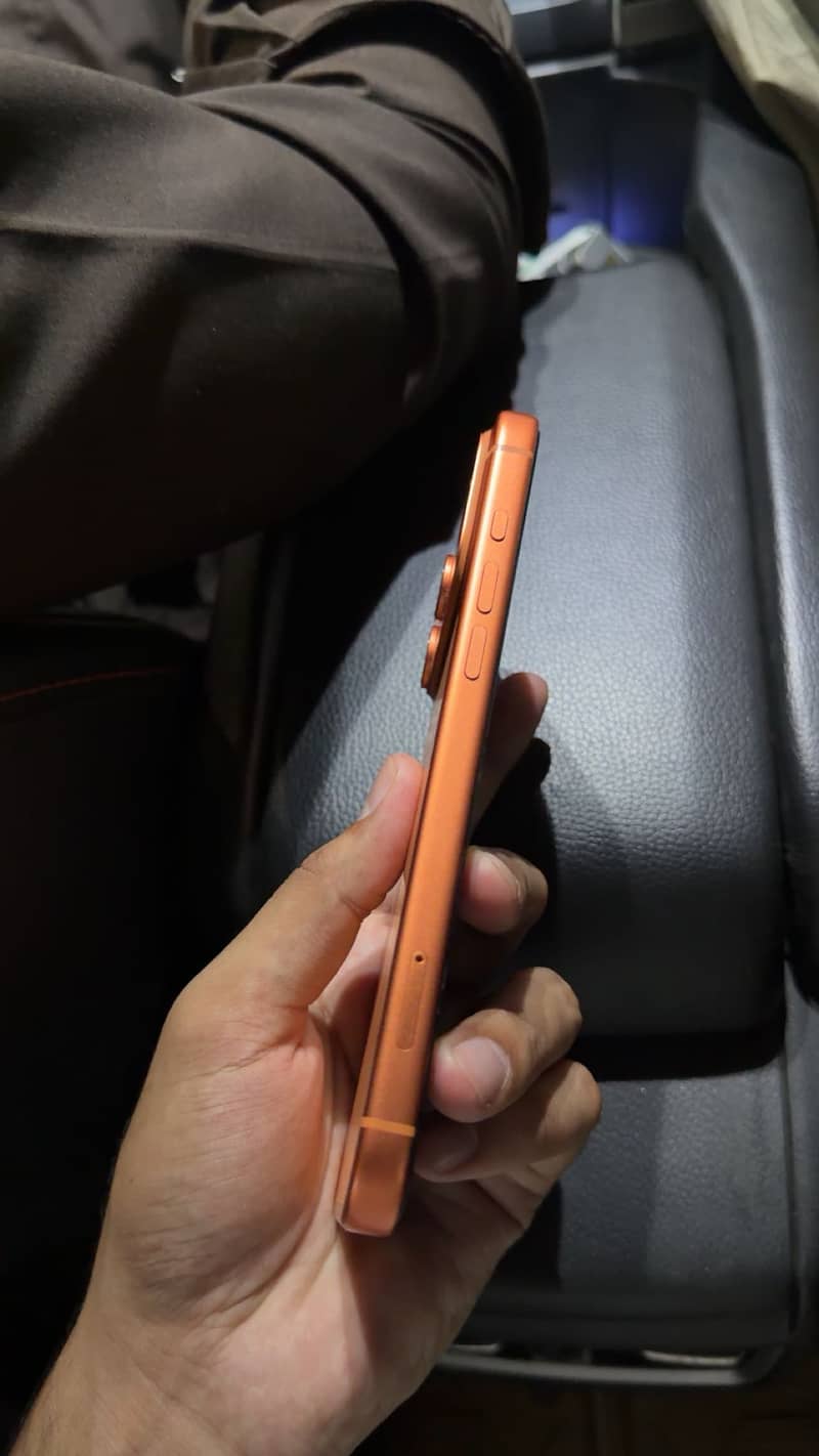 Apple iPhone 17 Pro Max 5