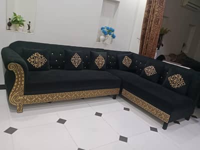 black  colour  L. shaped