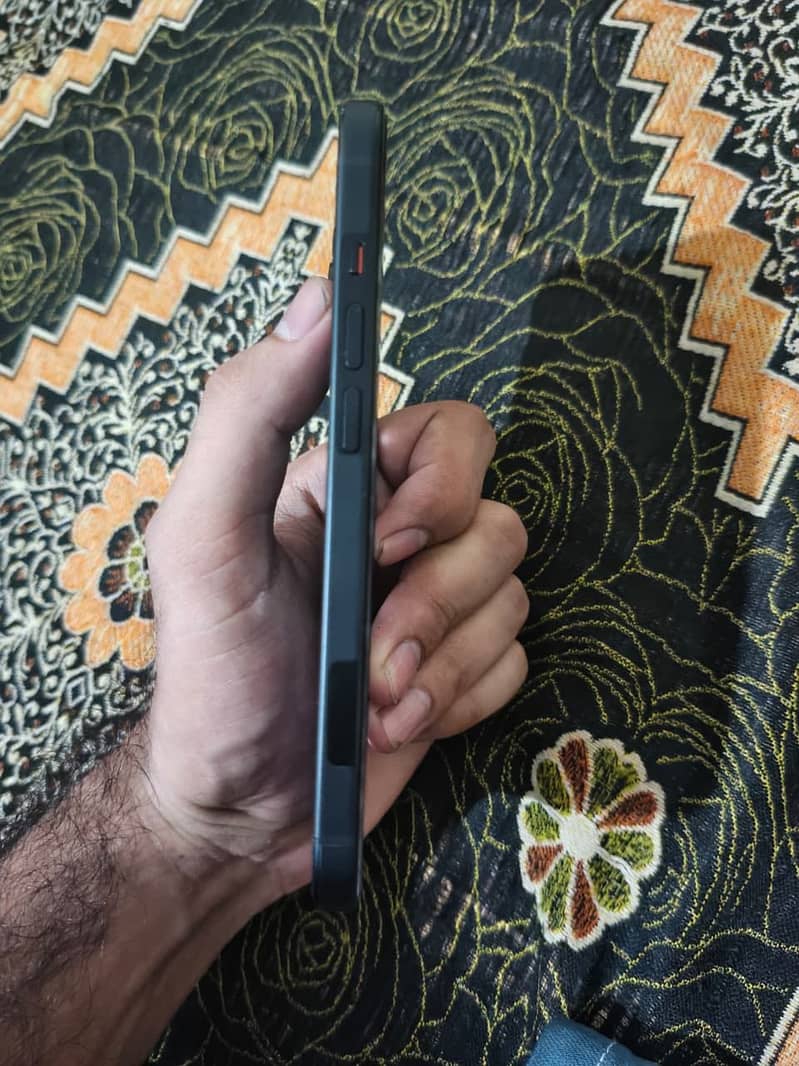 Apple iPhone 15 1