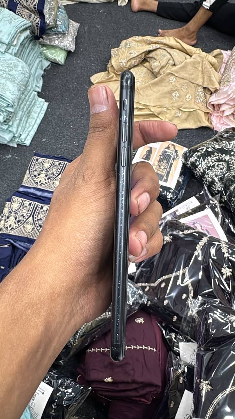 Apple iPhone 7 Plus 1