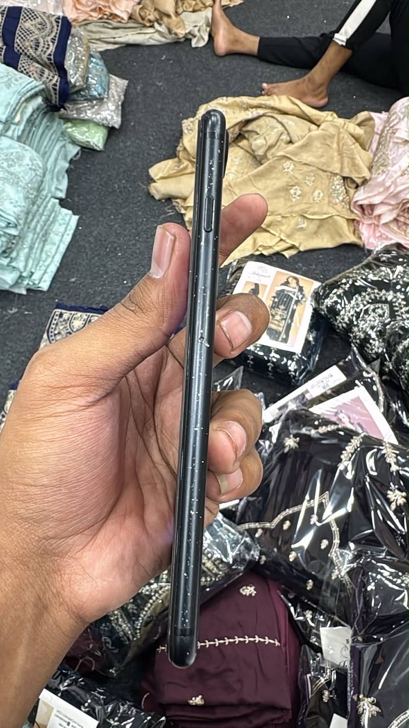 Apple iPhone 7 Plus 2