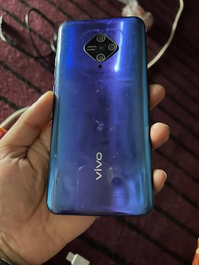 Vivo V20
