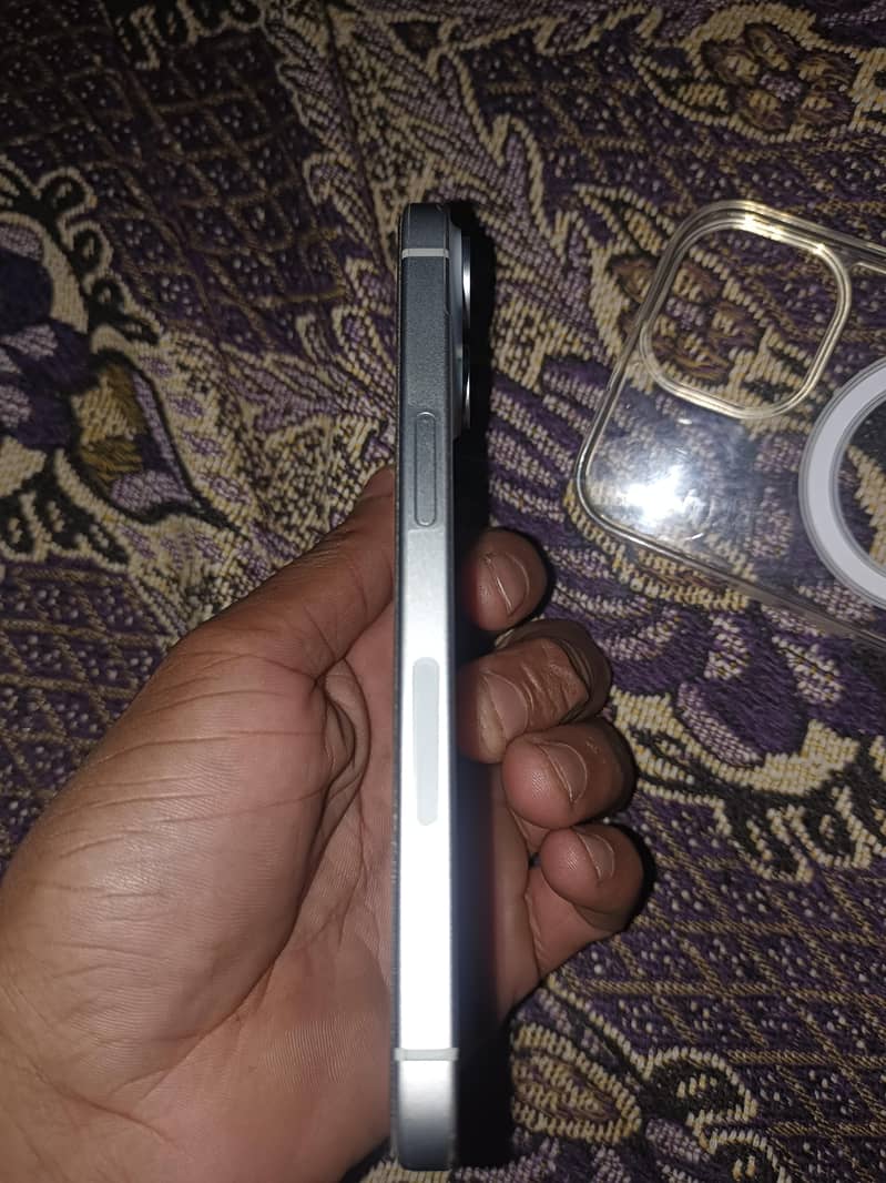 Apple iPhone 15 1