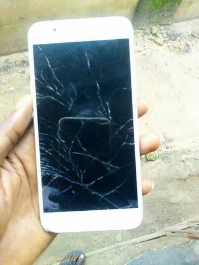OPPO A57 panel change hona jis ne lena wohi rabta kry 03094621845