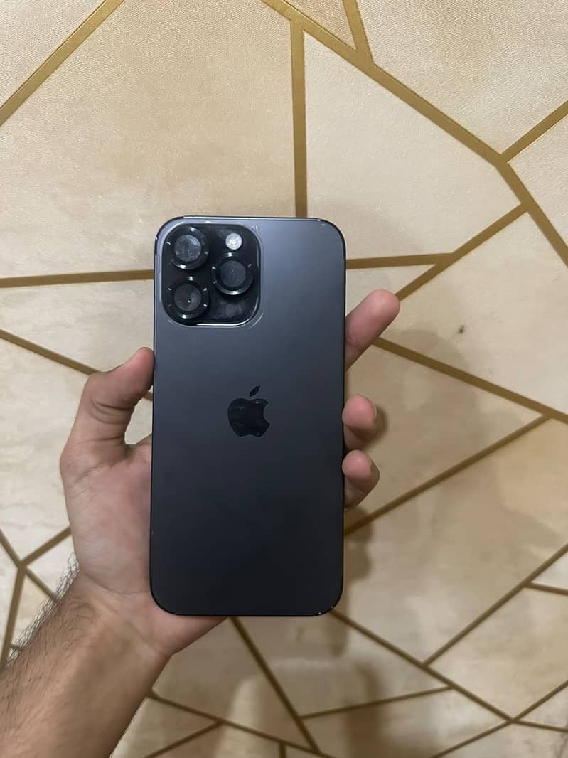 Apple iPhone 14 Pro Max 0