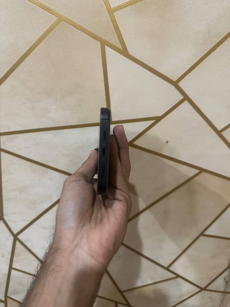 Apple iPhone 14 Pro Max 1