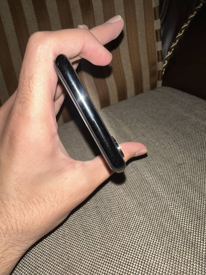 Apple iPhone X 5