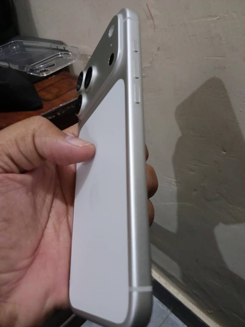 Apple iPhone 17 Pro Max 1