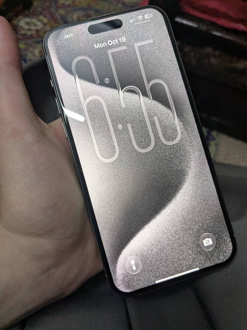 Apple iPhone 15 Pro Max 1