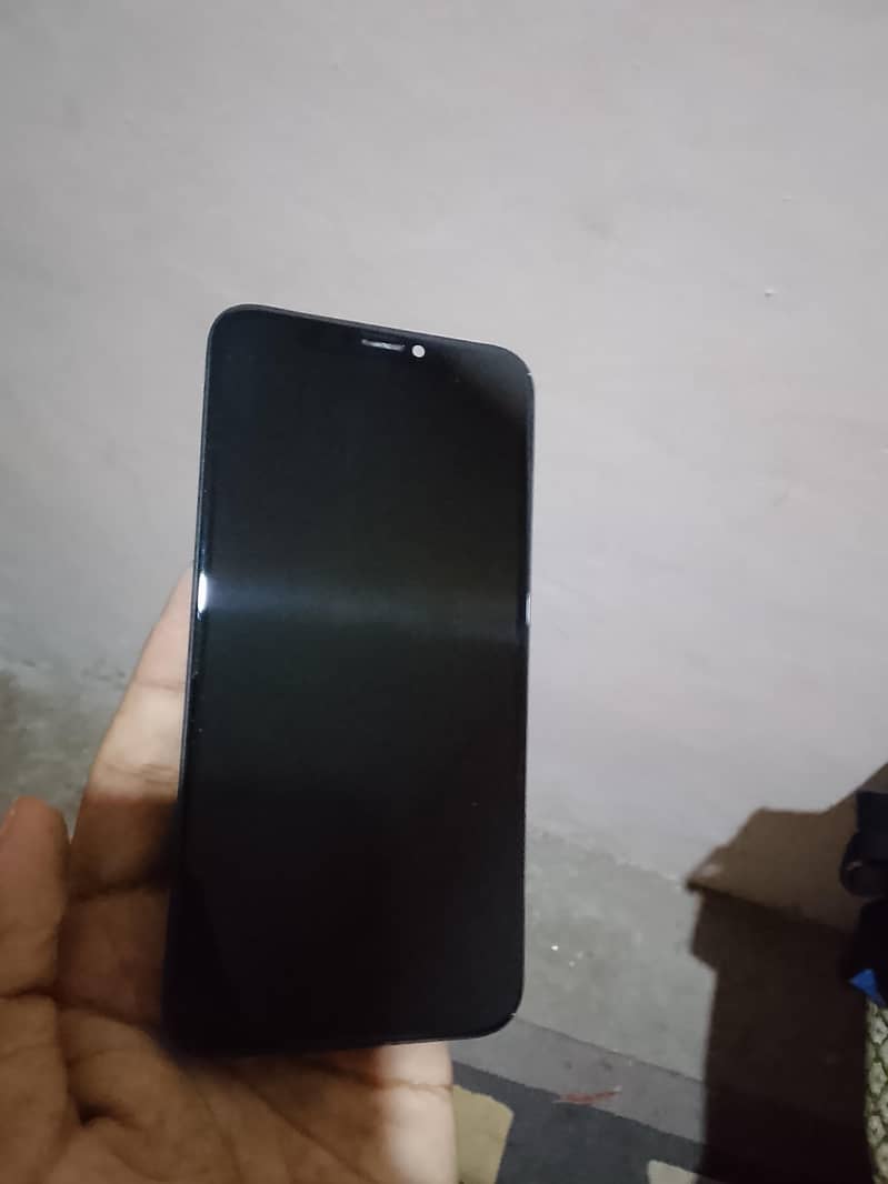 Apple iPhone XS 5