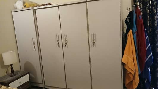4 door wardrobe