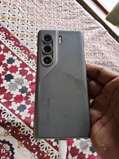 Tecno CAMON 40