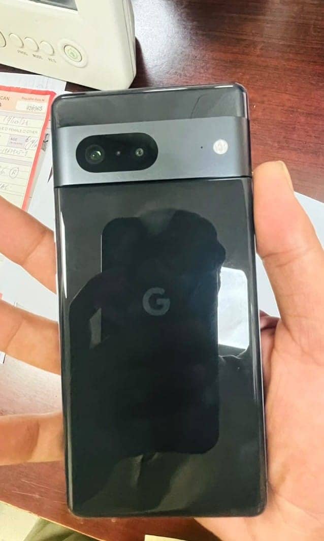 Google Pixel 7 4