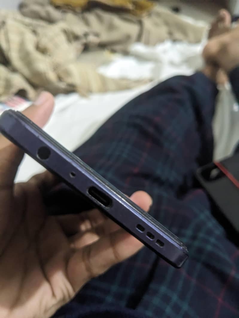 OPPO A60 4