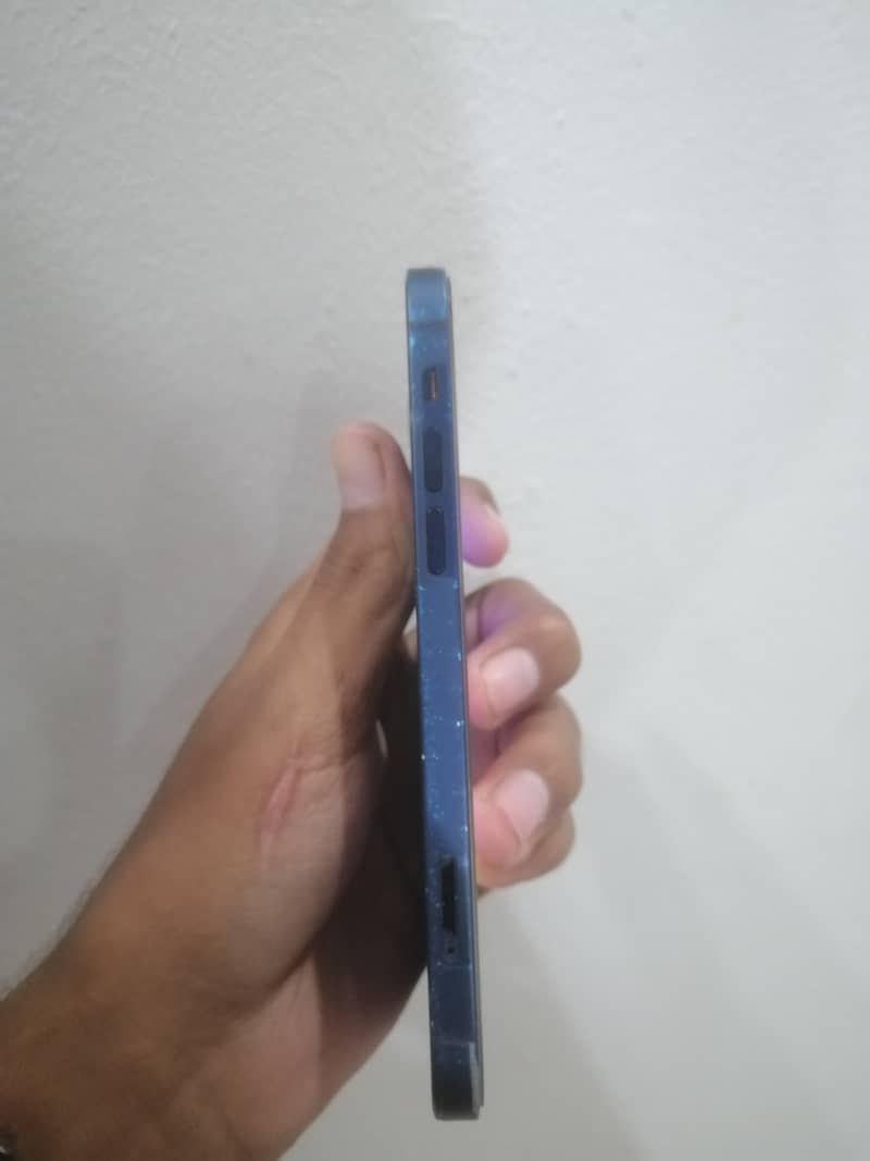 Apple iPhone 12 2