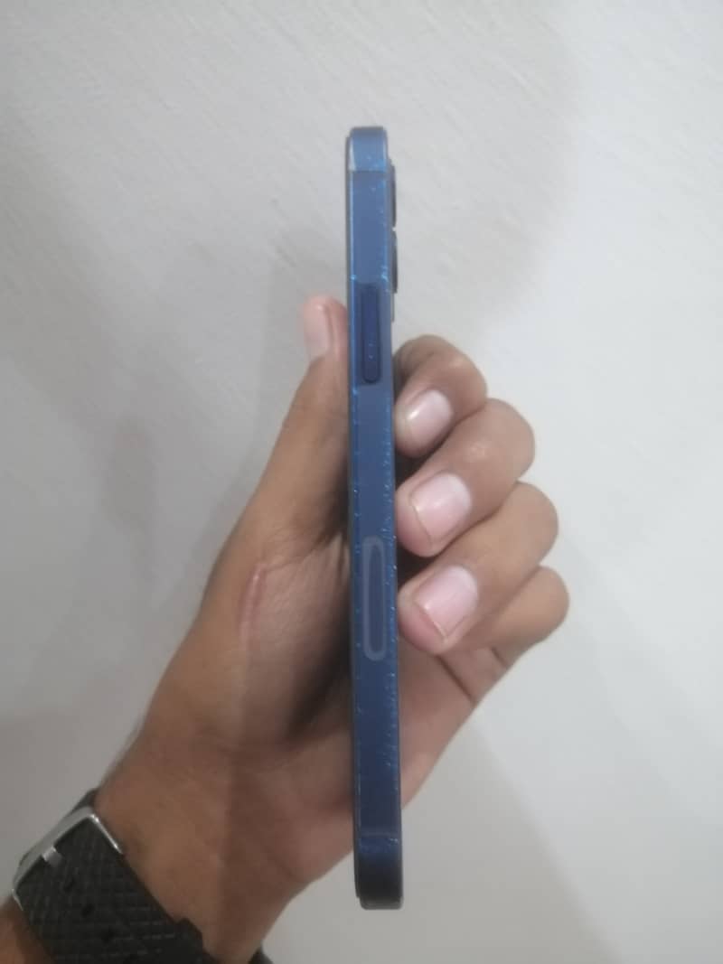 Apple iPhone 12 5