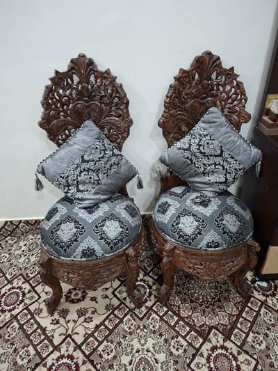 2 Chairs one table