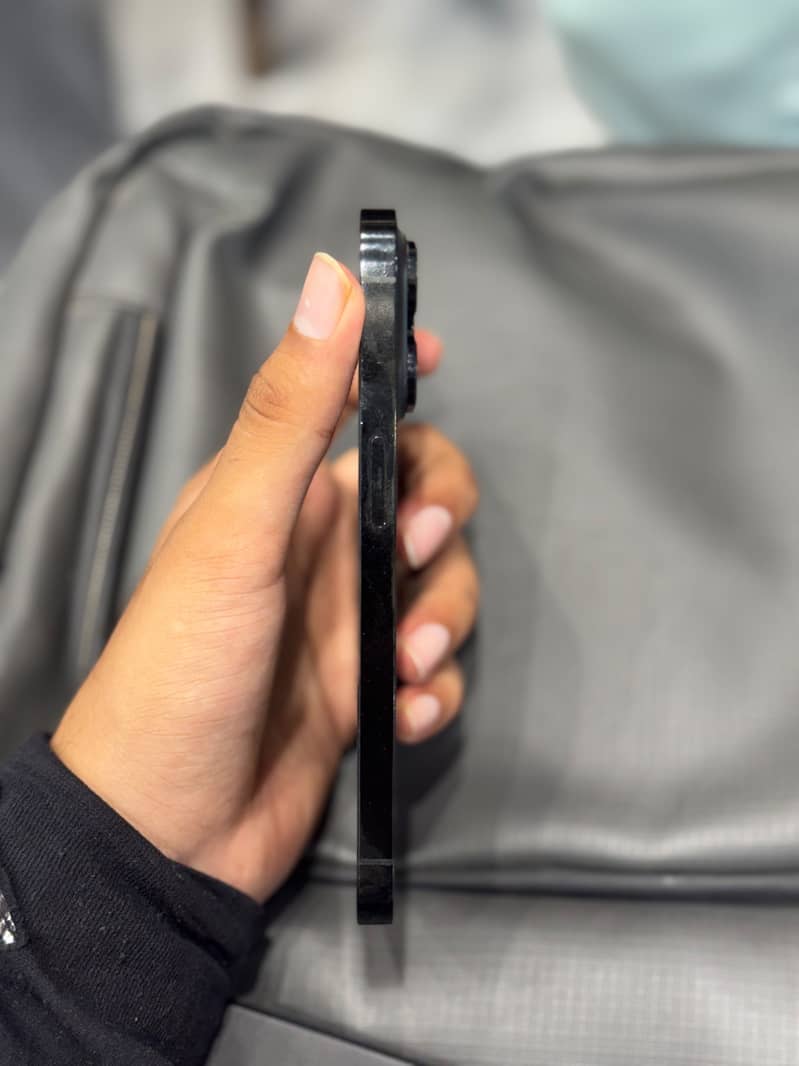 Apple iPhone 14 Pro 2