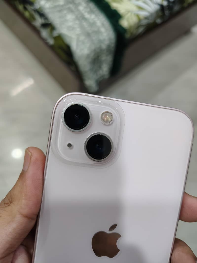 Apple iPhone 13 1