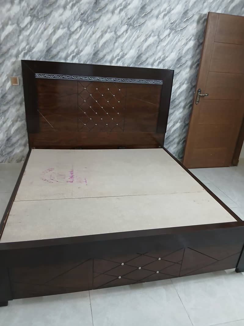 King Size Double Bed 0