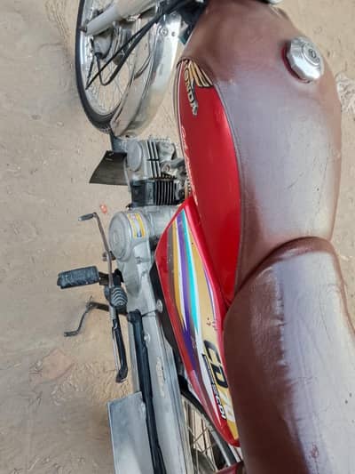 Honda CD-70 Model 2015