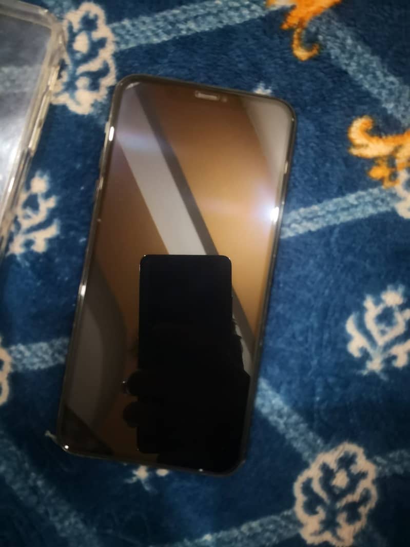Apple iPhone 11 Pro Max 1