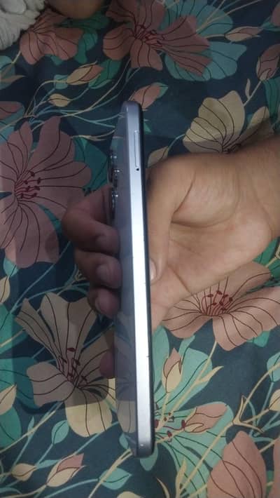 Infinix Hot 30 Play