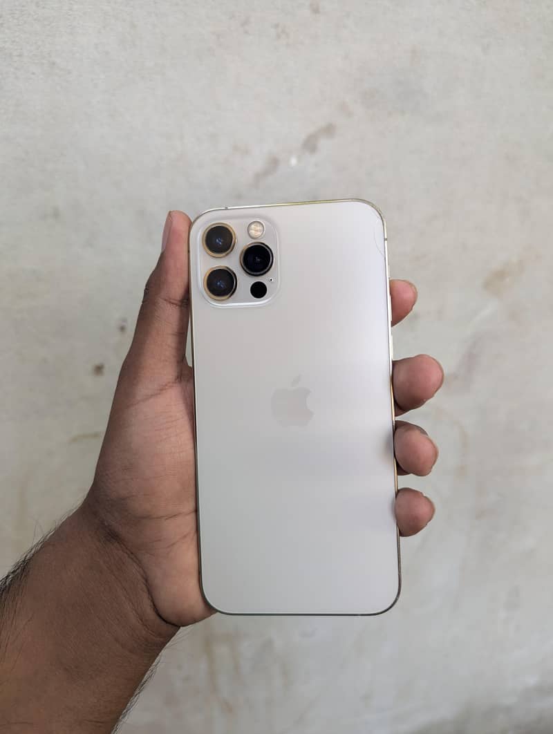 Apple iPhone 12 Pro 0