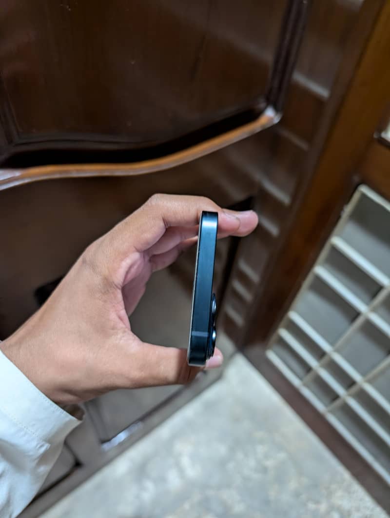 Apple iPhone 14 5