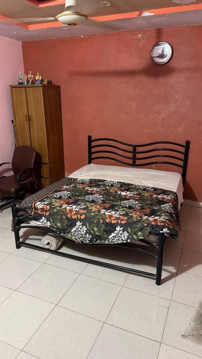 Queen Bed With Diamond Mattress