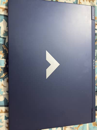 HP victus 15 rtx4050