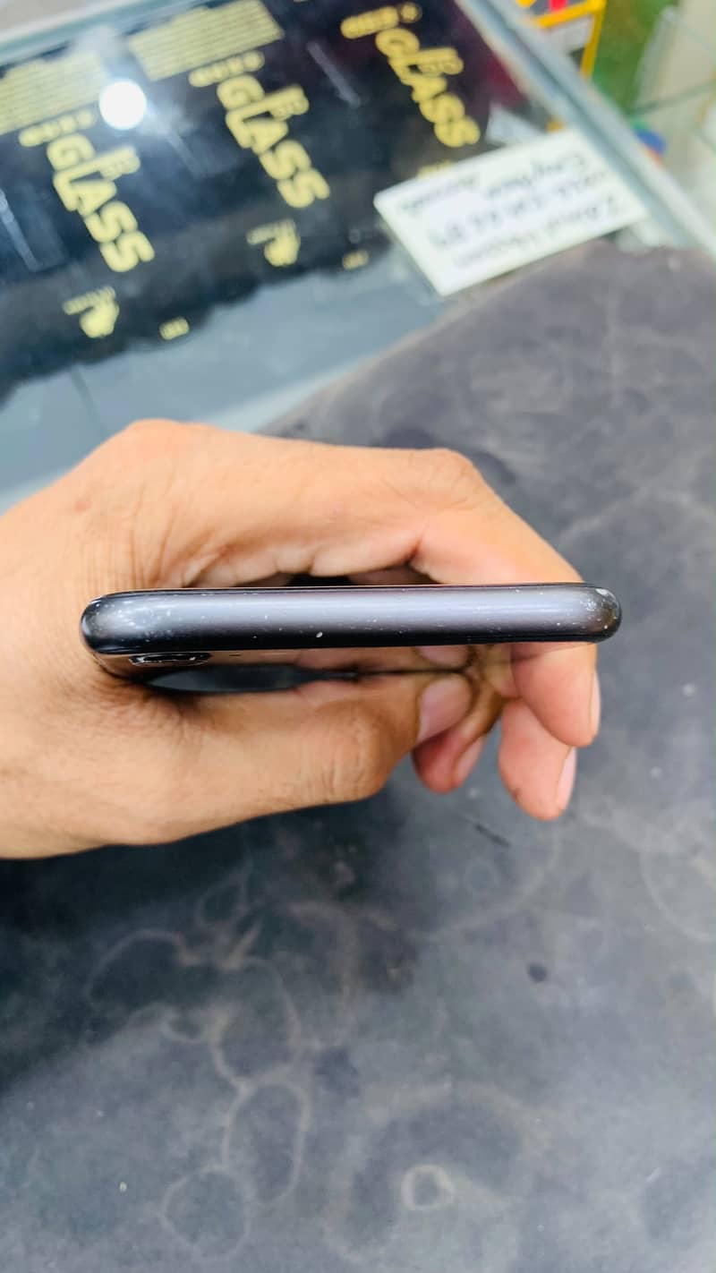 Apple iPhone 8 7